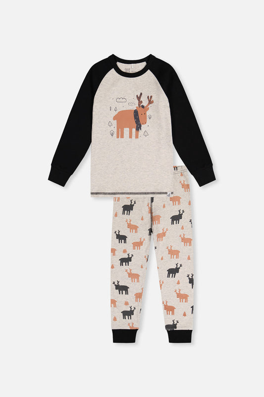 Two-piece beige organic cotton pyjamas with a reindeer print