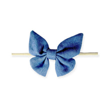 Load image into Gallery viewer, Pretty Bow Headband
